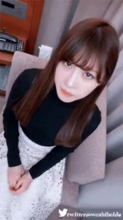 日日摸夜夜添夜夜添高潮网爆流出上海骚货留学生刘安娜与洋男友日常操逼自拍 性感黑丝